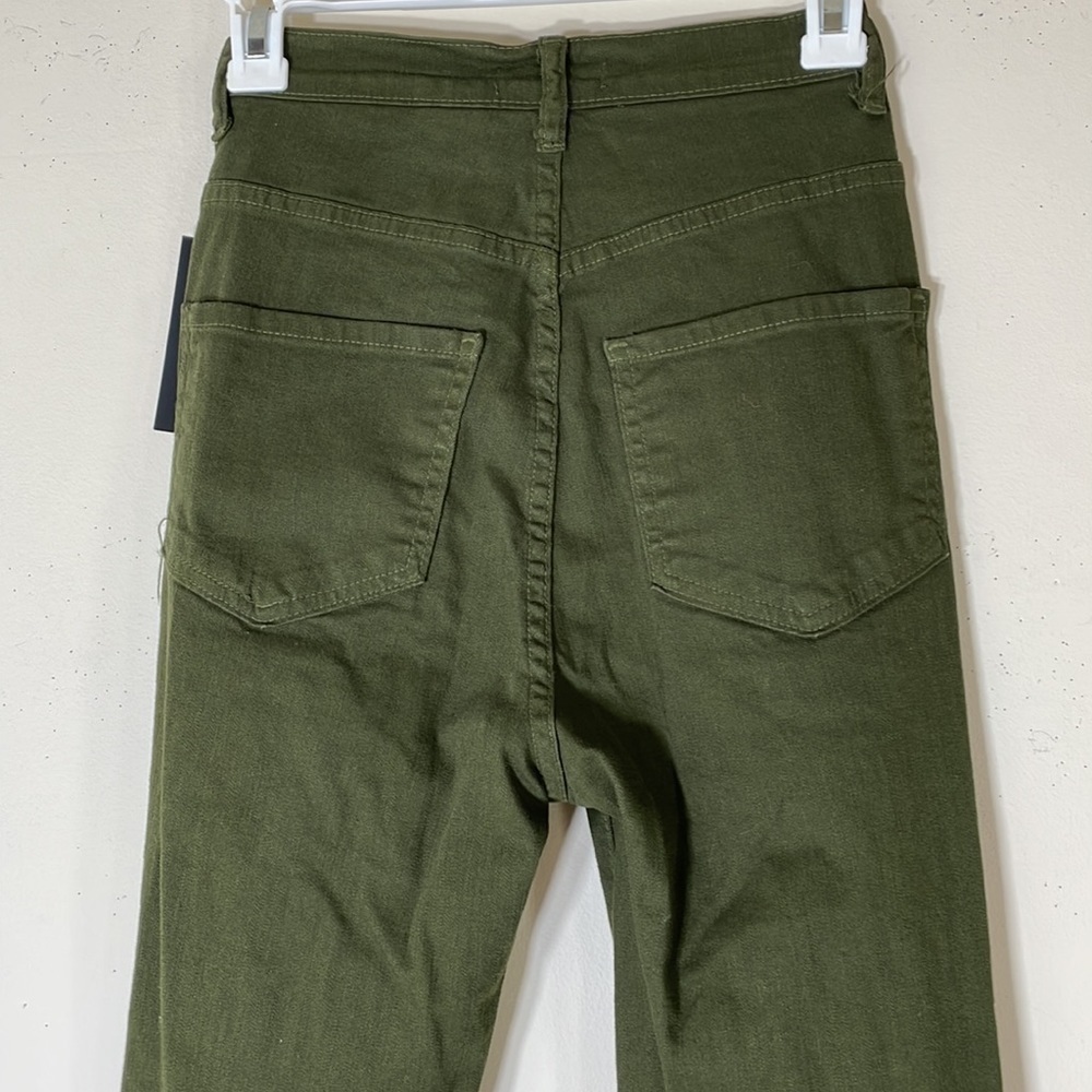 NWT. Fashion Nova Glistening Jeans in Olive Green. 11 - Picture 9 of 11